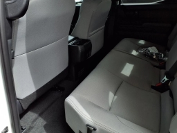 Toyota Tacoma 4WD SR5 Double Cab 5' Bed AT (Natl) 2026