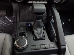 Toyota Tacoma 4WD SR5 Double Cab 5' Bed AT (Natl) 2026