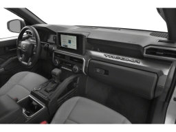 Toyota Tacoma 4WD SR5 Double Cab 6' Bed AT (Natl) 2026