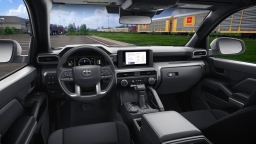 Toyota Tacoma 4WD SR5 Double Cab 5' Bed AT (GS) 2026