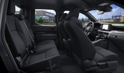 Toyota Tacoma 4WD SR5 Double Cab 5' Bed AT (GS) 2026