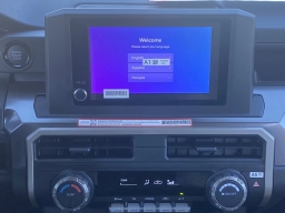 Toyota Tacoma 4WD SR5 Double Cab 5' Bed AT (Natl) 2026