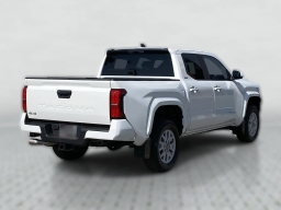 Toyota Tacoma 4WD SR5 Double Cab 5' Bed AT (Natl) 2026