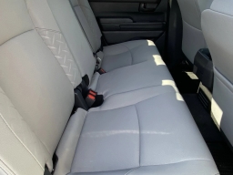 Toyota Tacoma 4WD SR5 Double Cab 5' Bed AT (Natl) 2026
