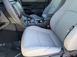 Toyota Tacoma 4WD SR5 Double Cab 5' Bed AT (Natl) 2026