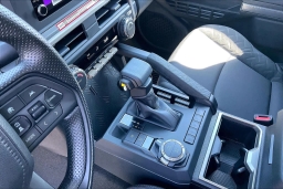 Toyota Tacoma 4WD SR5 Double Cab 6' Bed AT (Natl) 2026