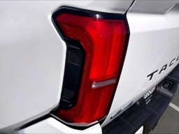 Toyota Tacoma 4WD SR5 Double Cab 6' Bed AT (Natl) 2026