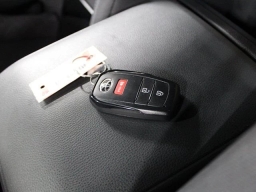 Toyota Tacoma 4WD SR5 Double Cab 5' Bed AT (GS) 2026