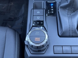 Toyota Tacoma 4WD TRD Sport Double Cab 5' Bed AT (Natl) 2026