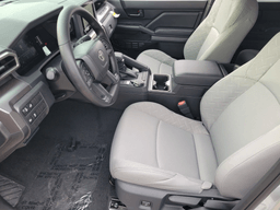 Toyota Tacoma 4WD SR5 Double Cab 5' Bed AT (Natl) 2026