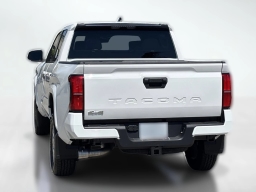 Toyota Tacoma 4WD SR5 Double Cab 5' Bed AT (Natl) 2026