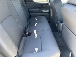 Toyota Tacoma 4WD SR5 Double Cab 5' Bed AT (Natl) 2026