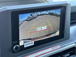 Toyota Tacoma 4WD SR5 Double Cab 5' Bed AT (Natl) 2026