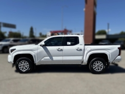 Toyota Tacoma 4WD SR5 Double Cab 5' Bed AT (Natl) 2026