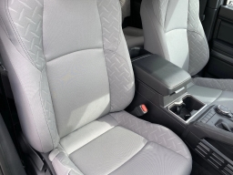 Toyota Tacoma 4WD SR5 Double Cab 5' Bed AT (Natl) 2026