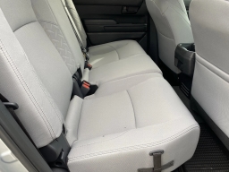 Toyota Tacoma 4WD SR5 Double Cab 5' Bed AT (Natl) 2026