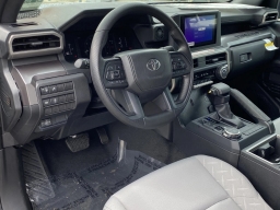 Toyota Tacoma 4WD SR5 Double Cab 5' Bed AT (Natl) 2026