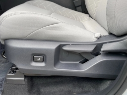 Toyota Tacoma 4WD SR5 Double Cab 5' Bed AT (Natl) 2026