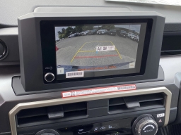 Toyota Tacoma 4WD SR5 Double Cab 5' Bed AT (Natl) 2026