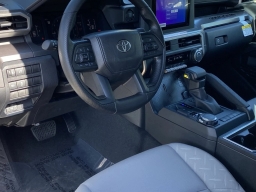 Toyota Tacoma 4WD SR5 Double Cab 5' Bed AT (Natl) 2026