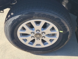 Toyota Tacoma 4WD SR5 Double Cab 6' Bed AT (Natl) 2026