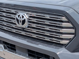 Toyota Tacoma 4WD Limited Double Cab 5' Bed AT (Natl) 2026