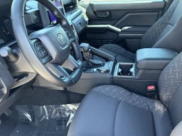 Toyota Tacoma 4WD SR5 Double Cab 5' Bed AT (Natl) 2026
