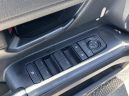 Toyota Tacoma 4WD SR5 Double Cab 5' Bed AT (Natl) 2026