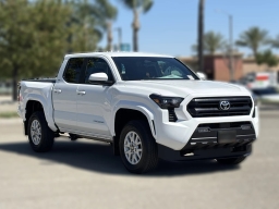 Toyota Tacoma 4WD SR5 Double Cab 5' Bed AT (Natl) 2026