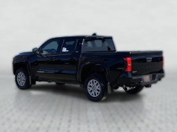 Toyota Tacoma 4WD SR5 Double Cab 5' Bed AT (Natl) 2026