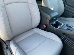 Toyota Tacoma 4WD SR5 Double Cab 5' Bed AT (Natl) 2026