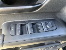 Toyota Tacoma 4WD SR5 Double Cab 5' Bed AT (Natl) 2026