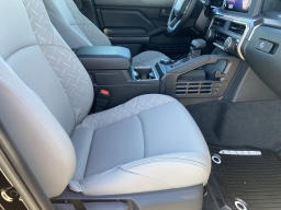 Toyota Tacoma 4WD SR5 Double Cab 5' Bed AT (Natl) 2026