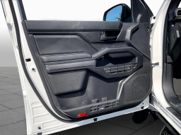 Toyota Tacoma 4WD SR5 Double Cab 6' Bed AT (Natl) 2026