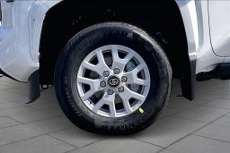 Toyota Tacoma 4WD SR5 Double Cab 6' Bed AT (Natl) 2026