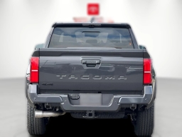 Toyota Tacoma 4WD TRD Off Road Double Cab 5' Bed AT (Natl) 2026