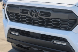 Toyota Tacoma 4WD TRD Sport Double Cab 5' Bed AT (Natl) 2026