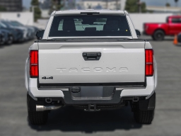Toyota Tacoma 4WD TRD Sport Double Cab 5' Bed AT (Natl) 2026