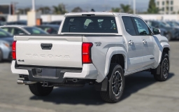 Toyota Tacoma 4WD TRD Sport Double Cab 5' Bed AT (Natl) 2026