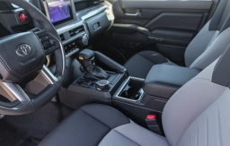 Toyota Tacoma 4WD TRD Sport Double Cab 5' Bed AT (Natl) 2026