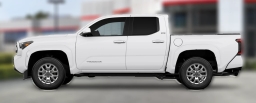 Toyota Tacoma 4WD SR5 Double Cab 5' Bed AT (GS) 2026