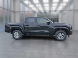 Toyota Tacoma 4WD SR5 Double Cab 6' Bed AT (Natl) 2026