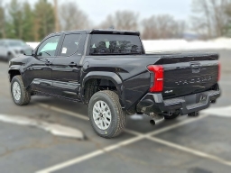 Toyota Tacoma 4WD SR5 Double Cab 6' Bed AT (Natl) 2026