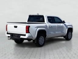 Toyota Tacoma 4WD SR5 Double Cab 5' Bed AT (Natl) 2026