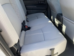 Toyota Tacoma 4WD SR5 Double Cab 5' Bed AT (Natl) 2026