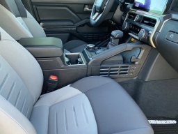 Toyota Tacoma 4WD TRD Sport Double Cab 5' Bed AT (Natl) 2026