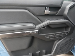 Toyota Tacoma 4WD TRD Off Road Double Cab 5' Bed AT (Natl) 2026