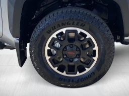 Toyota Tacoma 4WD TRD Off Road Double Cab 5' Bed AT (Natl) 2026