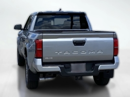 Toyota Tacoma 4WD SR5 Double Cab 5' Bed AT (Natl) 2026
