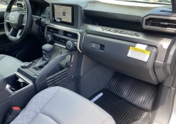 Toyota Tacoma 4WD SR5 Double Cab 5' Bed AT (Natl) 2026